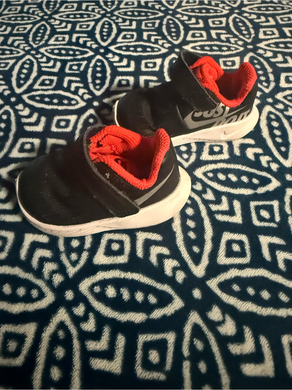 Nike Black and Red Toddler Slip-On Sneakers